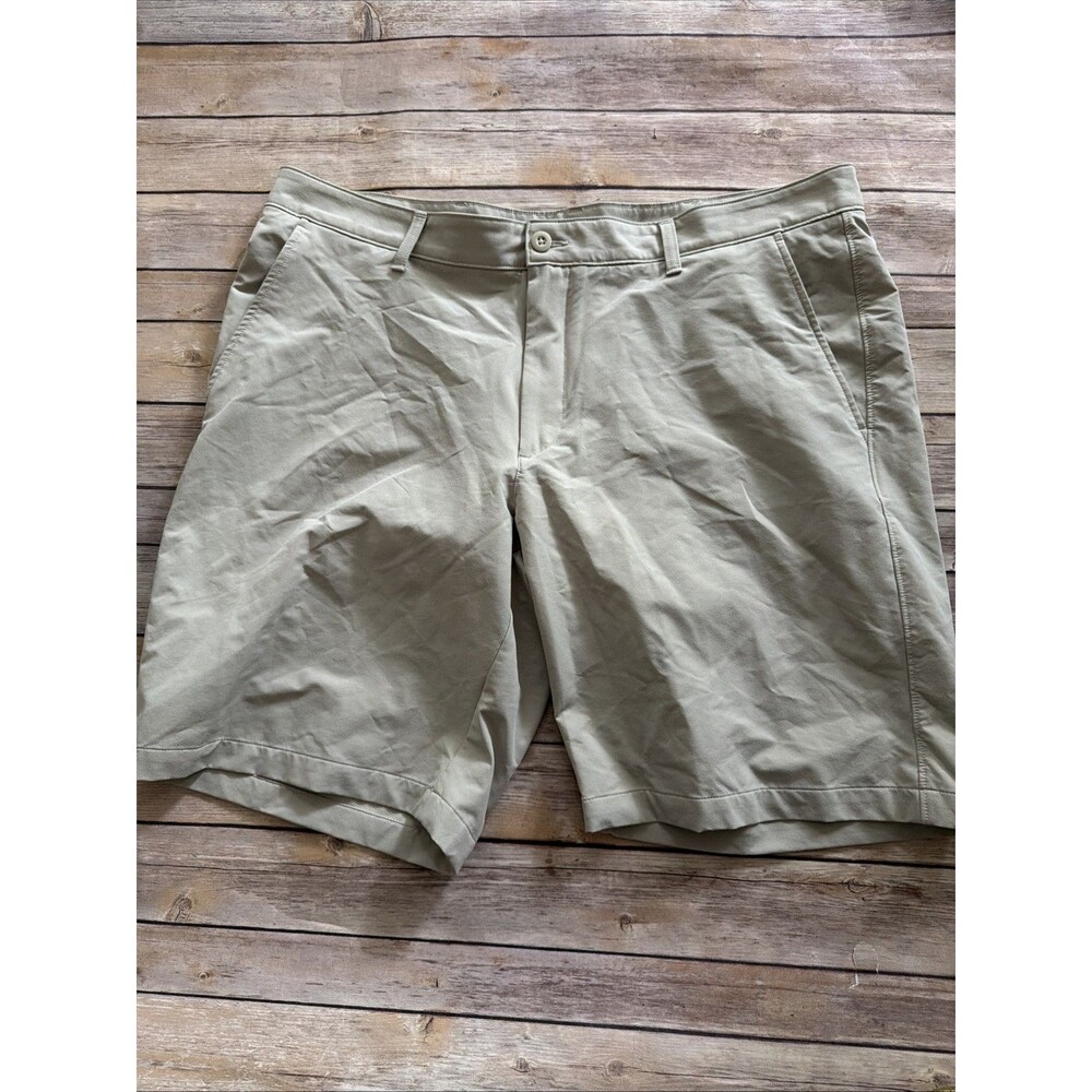 Under Armour Shorts Mens 42 Khaki Performance Golf Gamecocks Player Used